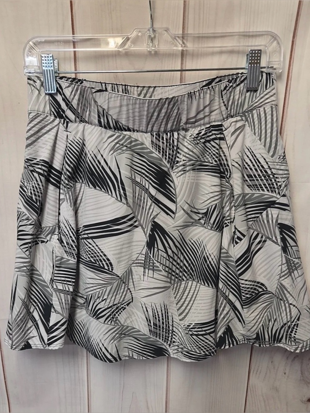 T by Talbots Lightweight Skort Leaf print Petite Small NWT
